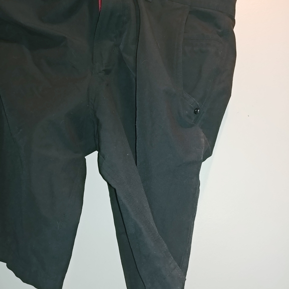 Like new medium men's lulu shorts - Picture 3 of 3